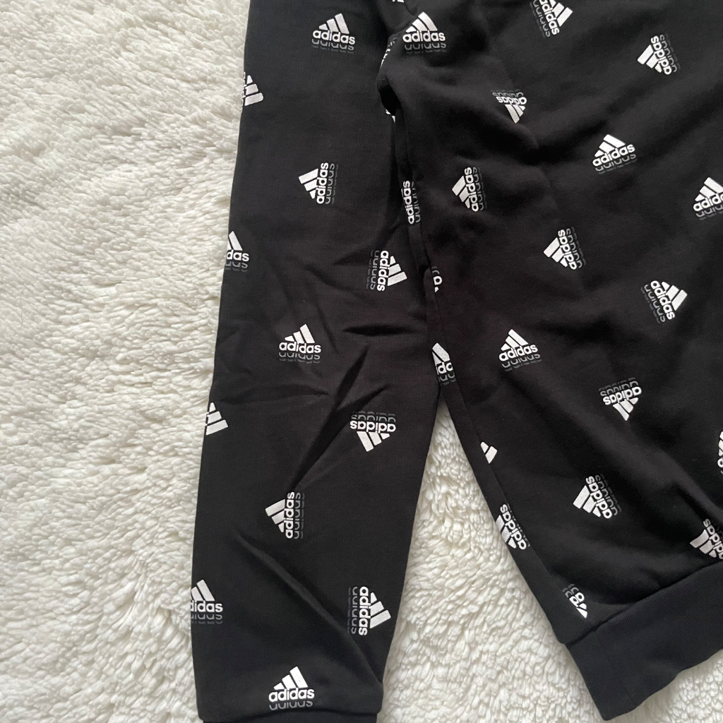 Sweat à capuche noir avec logo Adidas imprimé