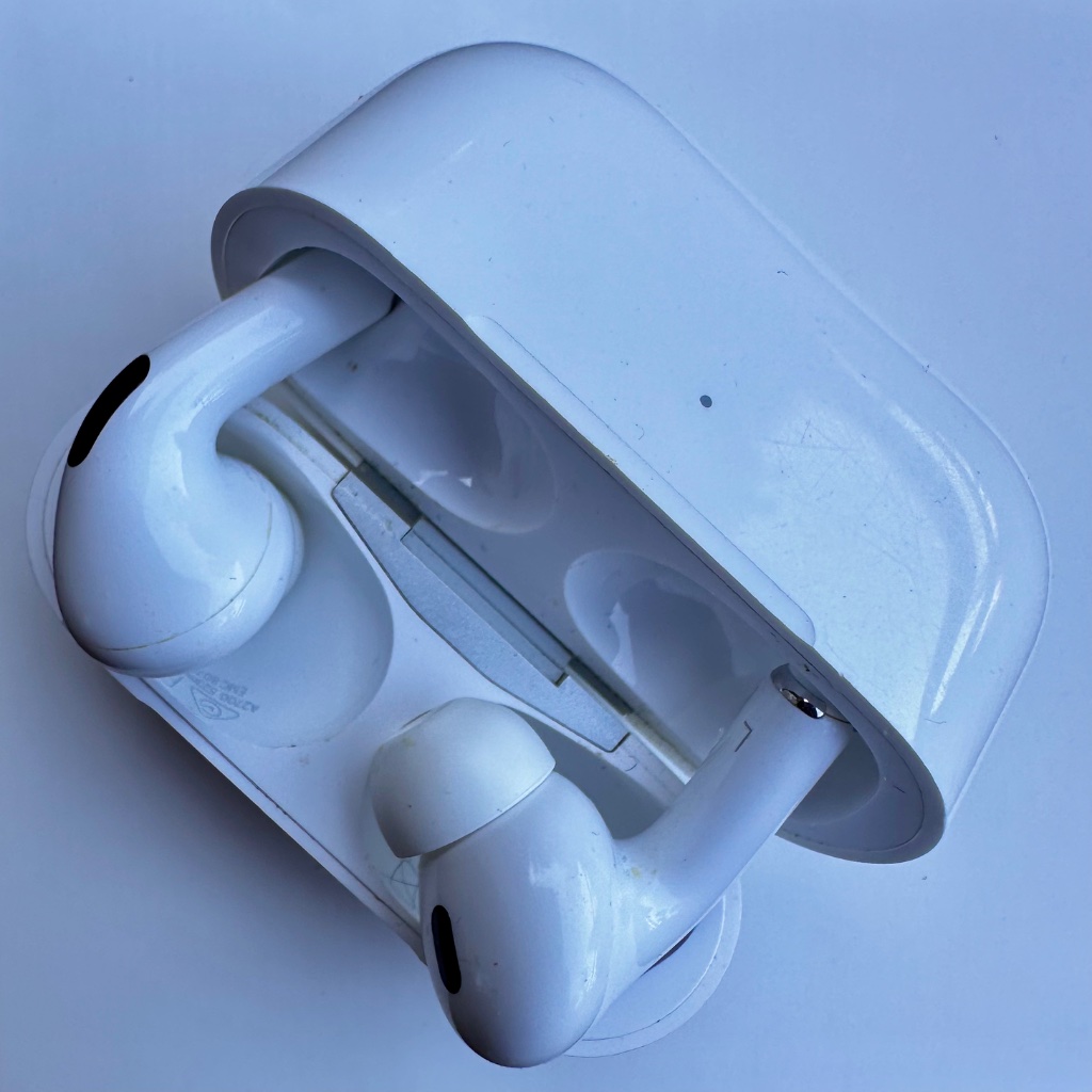 Apple AirPods Pro (2nd Generation)